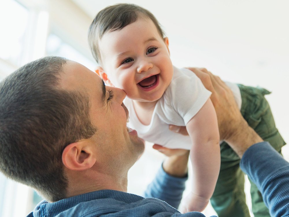 The development stems from a recent EU directive on work-life balance, which obliges governments to increase access to paid parental leave for both parents