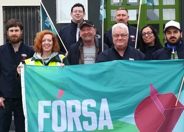 Union branch activists, community groups and local representatives met the residents of the Great Western Direct Provision Centre before marching through the city to the Eglington Direct Provision Centre in Salthill.