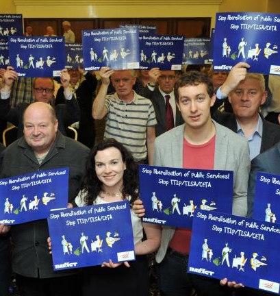 IMPACT members and staff attending last week’s consultative council in Dublin took part in EPSU’s photo campaign against TTIP’s encroachment on public services, Hands Off Public Services!