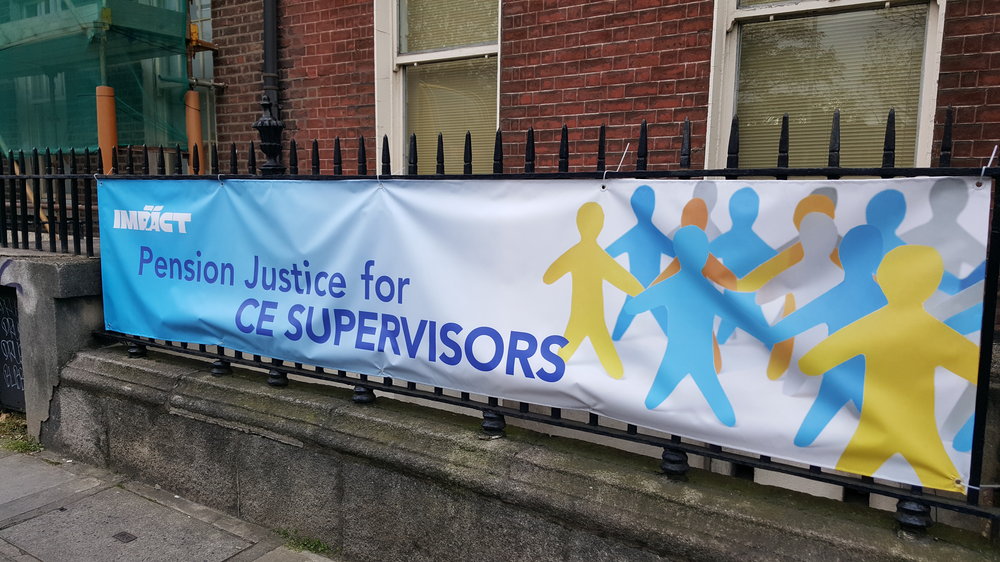 The PSEU office flew the flag for CE supervisors on the day of the Dublin marathon
