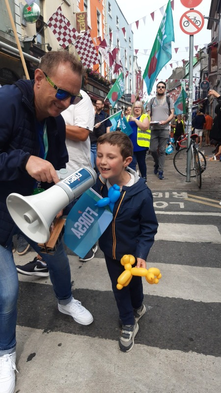 The family-friendly protest rally, which was addressed by Irish Congress of Trade Unions (ICTU) president and Fórsa general secretary Kevin Callinan, was organised Fórsa’s Galway branch.